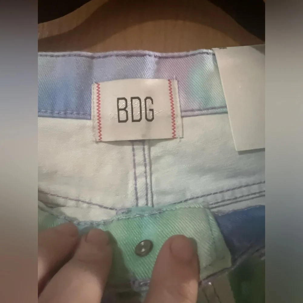 BDG URBAN OUTFITTERS Cowboy Jeans Tie Dye Floral Hippie 5 Pocket Sz 28​​ - Picture 5 of 9